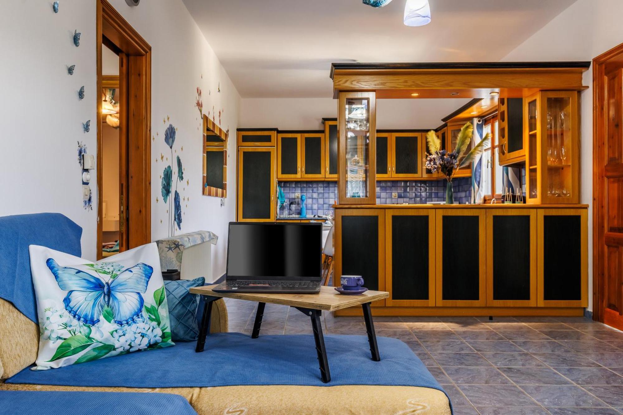 Blue Butterfly Apartment Skopelos Town Ngoại thất bức ảnh