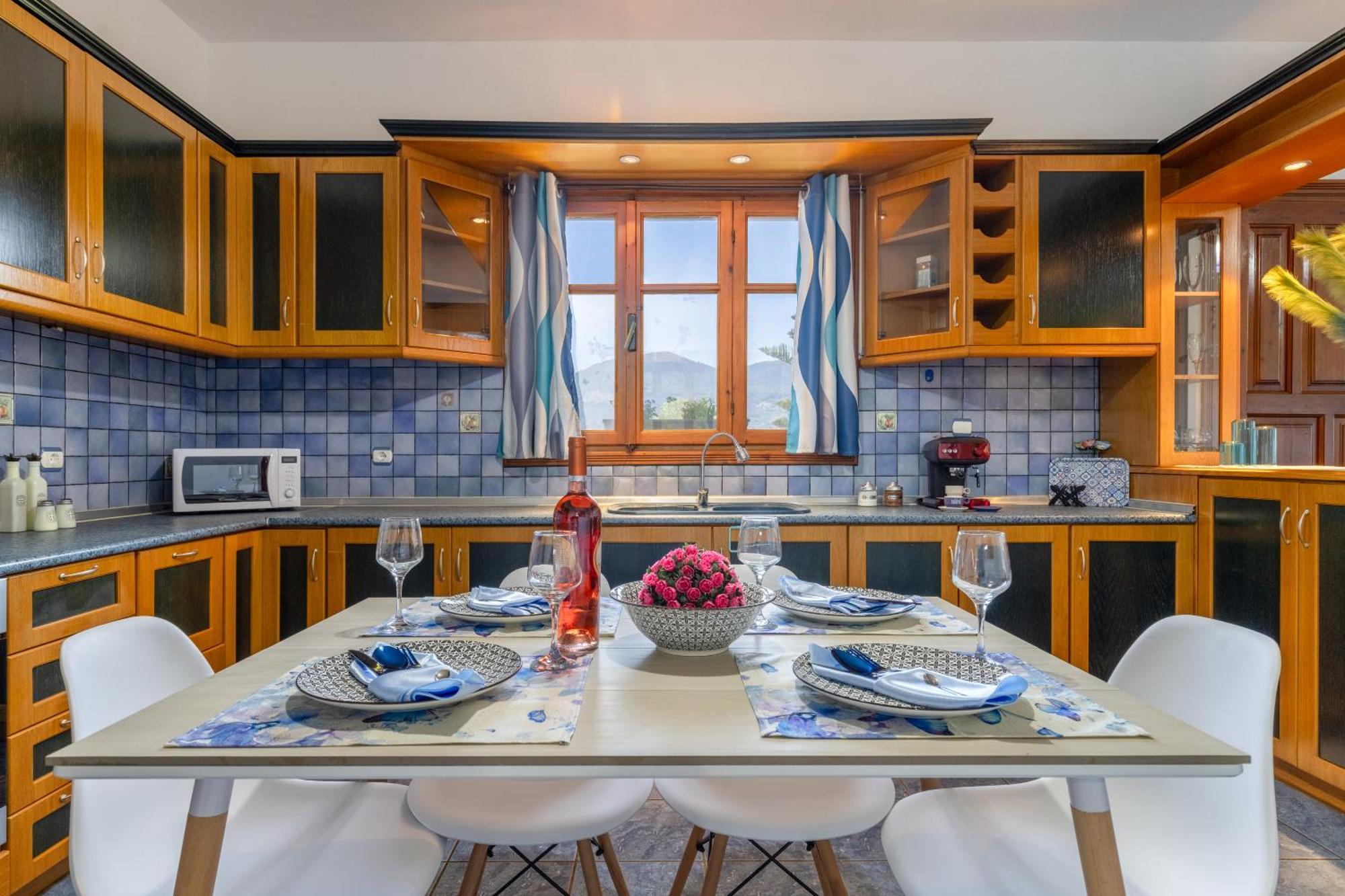 Blue Butterfly Apartment Skopelos Town Ngoại thất bức ảnh