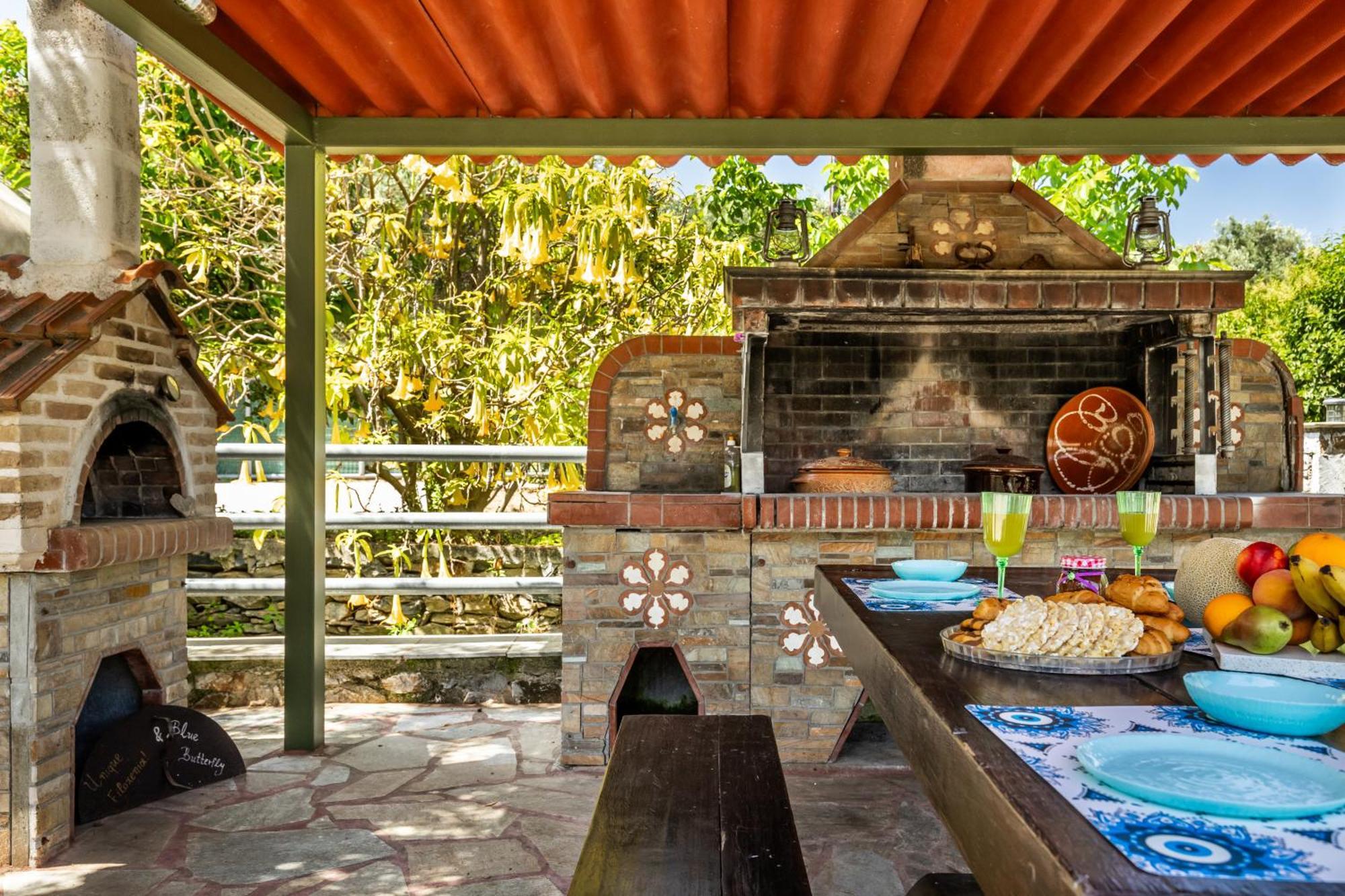Blue Butterfly Apartment Skopelos Town Ngoại thất bức ảnh